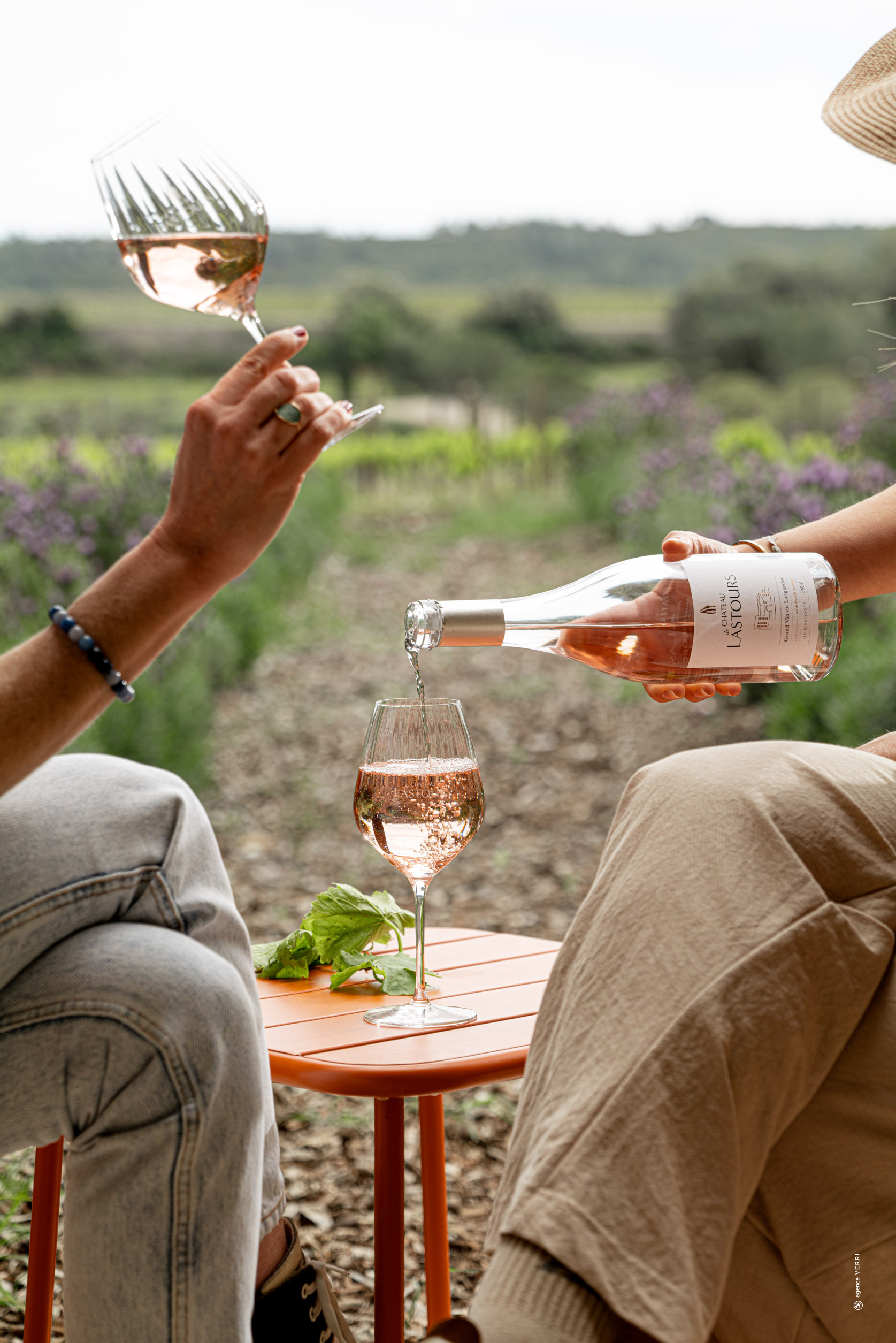 Table Vin rosé Languedoc à Narbonne au Chateau de Lastours
