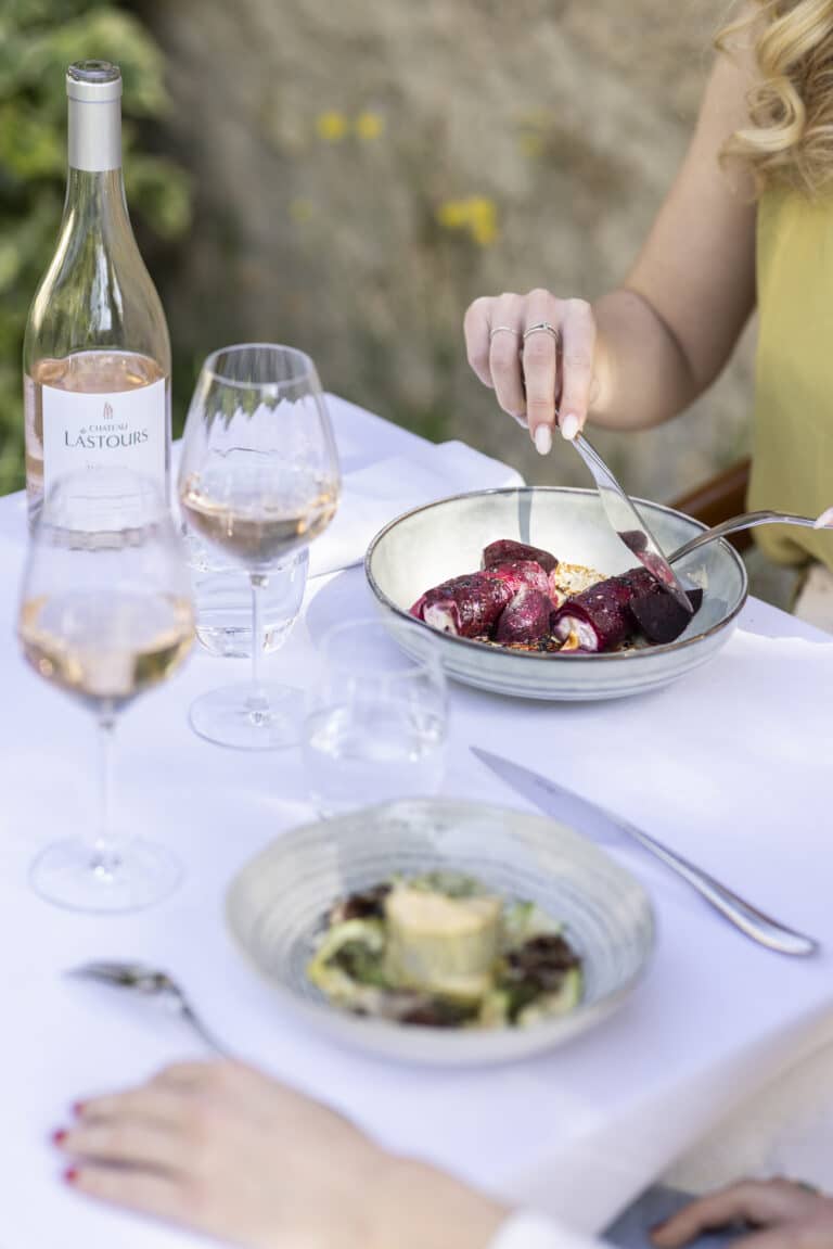 CHATEAU de LASTOURS VIN rouge LA BERGERIE Viande Restaurant la bergerie de Lastours