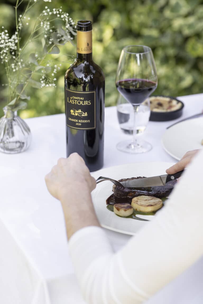 CHATEAU de LASTOURS VIN rouge LA BERGERIE Viande Restaurant la bergerie de Lastours