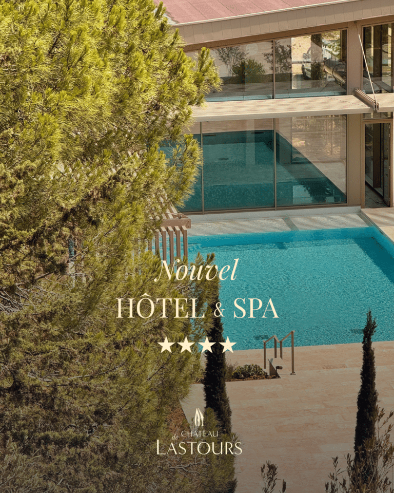 Hotel Et Piscine Au Chateau De Lastours